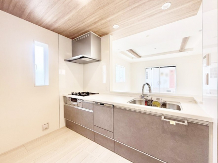 �L�b�`���@���������y���݂ƐH�ׂ�K����͂���L�b�`��