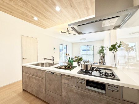 �L�b�`���@�������Ƒ����J��[�߂�A������̂���L�b�`��