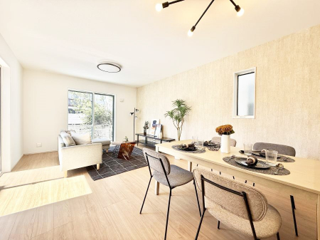 ���r���O�@���������R�Ɖ�b�����܂��A�S�n�悢�ЂƂƂ�