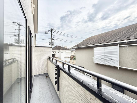 �o���R�j�[�@������ �G�߂̈ڂ낢����������J���I�ȋ�Ԃł�