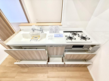 �L�b�`���@�������Ƒ����J��[�߂�A������̂���L�b�`��