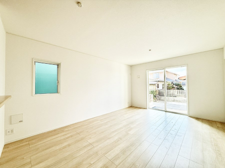 ���r���O�@���������R�Ɖ�b�����܂��A�S�n�悢�ЂƂƂ�