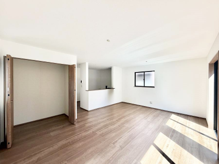 ���r���O�@���������R�Ɖ�b�����܂��A�S�n�悢�ЂƂƂ�