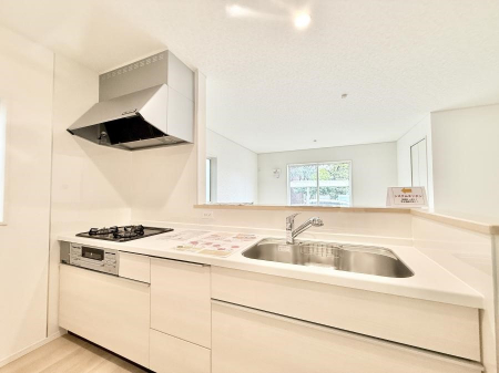 �L�b�`���@���������y���݂ƐH�ׂ�K����͂���L�b�`��