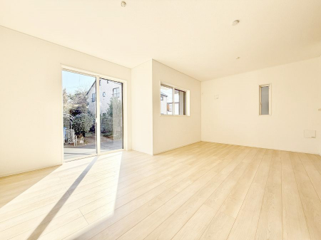 ���r���O�@���������R�Ɖ�b�����܂��A�S�n�悢�ЂƂƂ�