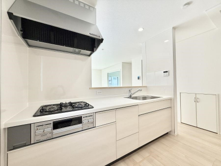 �L�b�`���@�������V���v���Ŕ������S�n�悢���Ԃ𐶂ރL�b�`�����