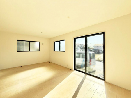 ���r���O�@���������S�n�̂����A���z�̃��r���O