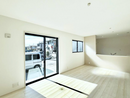 ���r���O�@���������R�Ɖ�b�����܂��A�S�n�悢�ЂƂƂ�