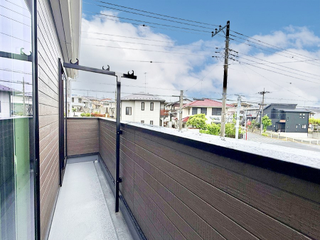 �o���R�j�[�@������ �G�߂̈ڂ낢����������J���I�ȋ�Ԃł�