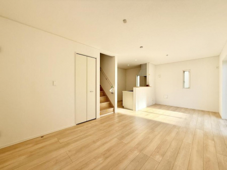 ���r���O�@���������났�ƏΊ炪�W�܂�A�S���܂郊�r���O