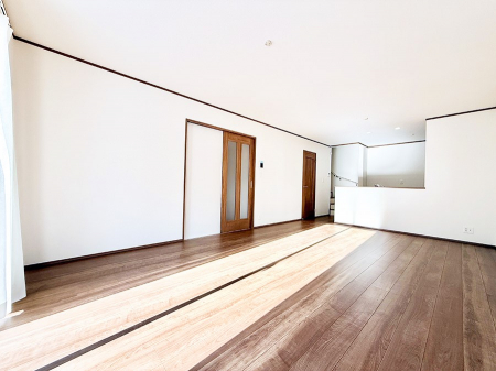 ���r���O�@�����������������Ɠ��ʂɂ���A�e���̋��