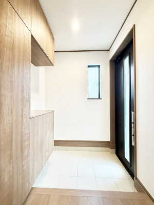 ���ց@������ �V���v���Ŕ������A���K�ȕ�炵�̓����