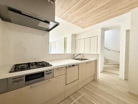 �L�b�`���@�������V���v���Ŕ������S�n�悢���Ԃ𐶂ރL�b�`�����