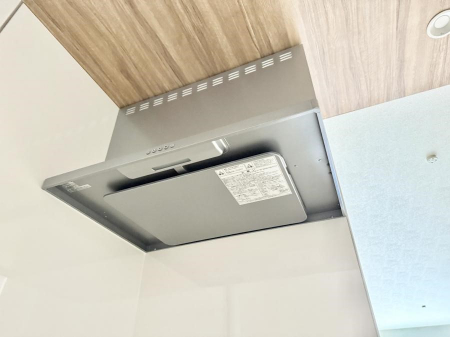 ���̑����ρ@�ݔ����������̏��C����������C��ɗU������A�����I�ɔr�����ł��܂��B