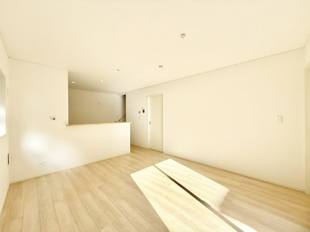 rO@났ƏΊ炪W܂AS܂郊rO