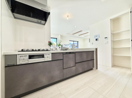 �L�b�`���@�������L���C�ɕЕt���A�g���₷���L�b�`��