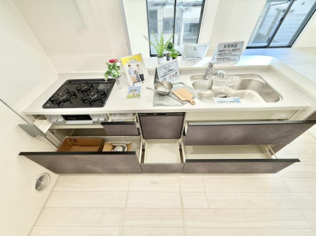 �L�b�`���@�������Ƒ����J��[�߂�A������̂���L�b�`��