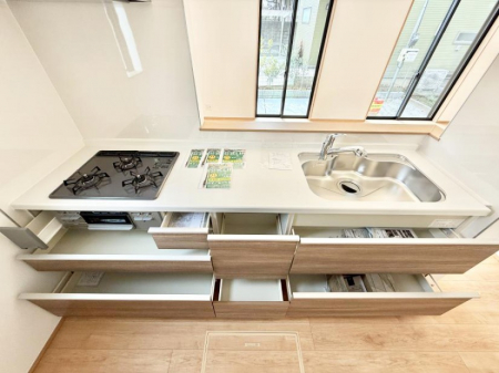 �L�b�`���@�������Ƒ����J��[�߂�A������̂���L�b�`��