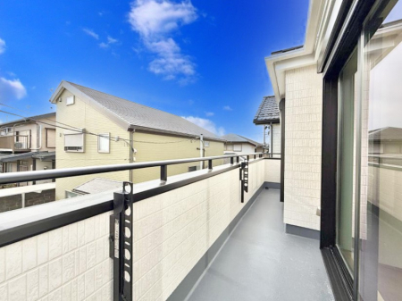 �o���R�j�[�@������ �G�߂̈ڂ낢����������J���I�ȋ�Ԃł�