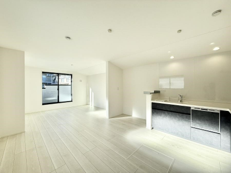 ���r���O�@���������났�ƏΊ炪�W�܂�A�S���܂郊�r���O