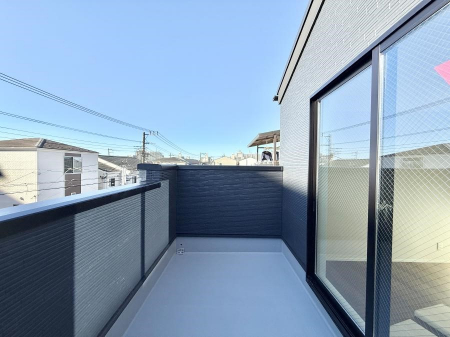 �o���R�j�[�@������ �G�߂̈ڂ낢����������J���I�ȋ�Ԃł�