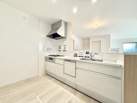 �L�b�`���@���������y���݂ƐH�ׂ�K����͂���L�b�`��