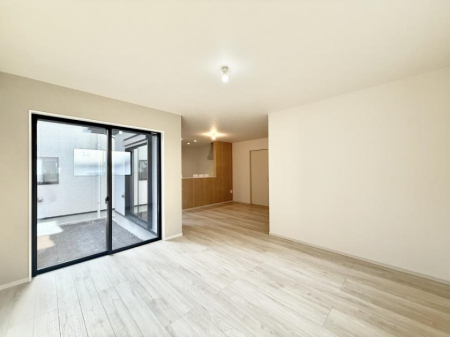 ���r���O�@���������났�ƏΊ炪�W�܂�A�S���܂郊�r���O