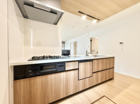 �L�b�`���@�������Ƒ����J��[�߂�A������̂���L�b�`��