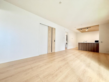 ���r���O�@���������났�ƏΊ炪�W�܂�A�S���܂郊�r���O