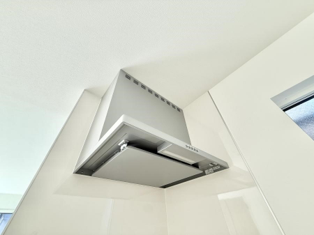 ���̑����ρ@�ݔ����������̏��C����������C��ɗU������A�����I�ɔr�����ł��܂��B