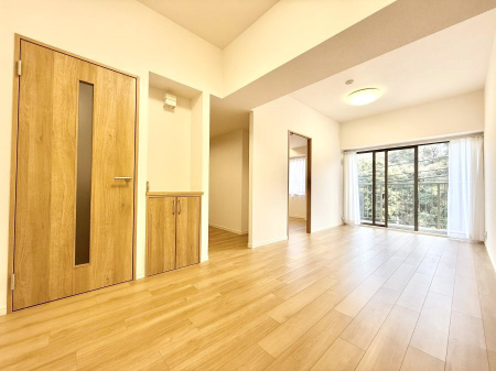 ���r���O�@���������C�ɓ���̏ꏊ�ŁA�̂�т�Ƃ������Ԃ�