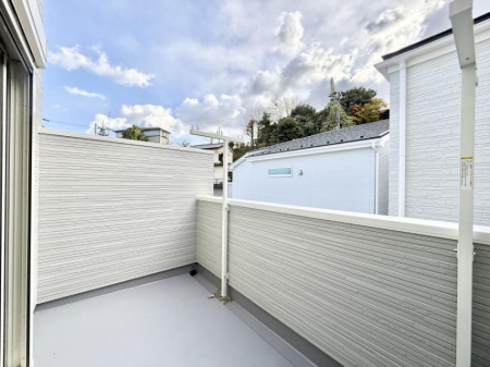 �o���R�j�[�@������ �G�߂̈ڂ낢����������J���I�ȋ�Ԃł�