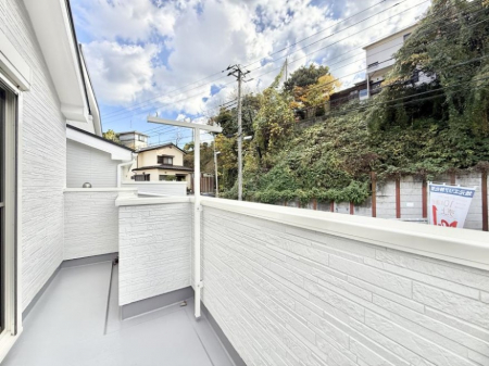 �o���R�j�[�@������ �G�߂̈ڂ낢����������J���I�ȋ�Ԃł�