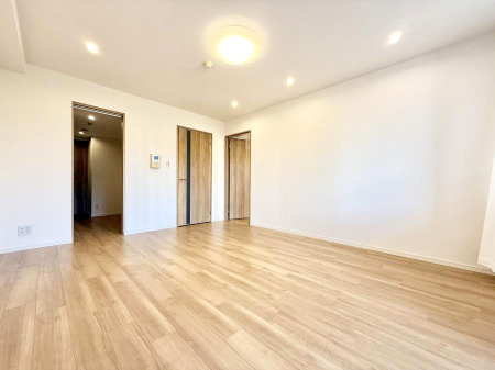 ���r���O�@���������R�Ɖ�b�����܂��A�S�n�悢�ЂƂƂ�