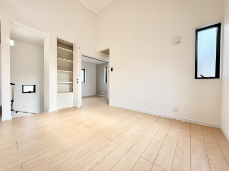 ���r���O�@���������R�Ɖ�b�����܂��A�S�n�悢�ЂƂƂ�