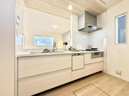 �L�b�`���@�������Ƒ����J��[�߂�A������̂���L�b�`��