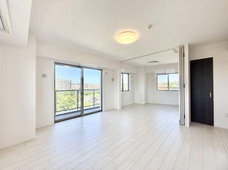 ���r���O�@�����������������Ɠ��ʂɂ���A�e���̋��