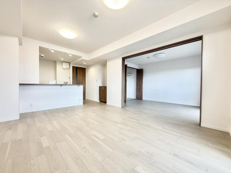 ���r���O�@���������R�Ɖ�b�����܂��A�S�n�悢�ЂƂƂ�