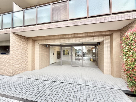 �G���g�����X�@�O�ρ��������������͋C�̃G���g�����X���Z�܂������������}���܂�