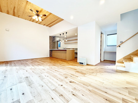 ���r���O�@�������S���������ꏊ�A�������߂����郊�r���O