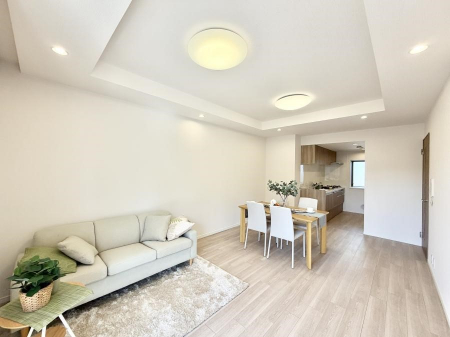 ���r���O�@���������났�ƏΊ炪�W�܂�A�S���܂郊�r���O