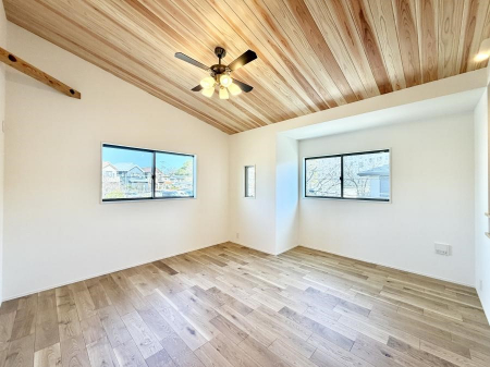 ���r���O�@���������R�Ɖ�b�����܂��A�S�n�悢�ЂƂƂ�