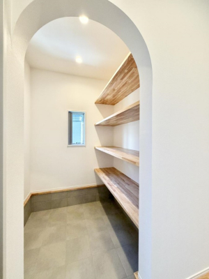 ���̑��@�������V���[�Y�C���N���[�[�b�g�t�Ȃ̂ŁA�O�Ŏg�������܂Ƃ߂Ď��[�A�������茺�ւ�  