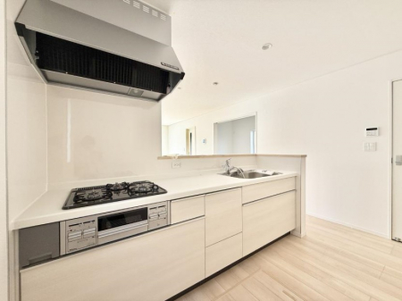 �L�b�`���@�������Ƒ����J��[�߂�A������̂���L�b�`��