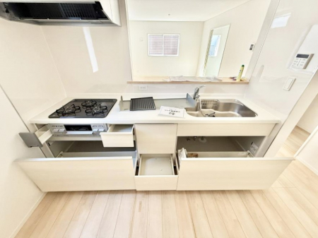 �L�b�`���@�������Ƒ����J��[�߂�A������̂���L�b�`��