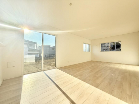 ���r���O�@���������R�Ɖ�b�����܂��A�S�n�悢�ЂƂƂ�