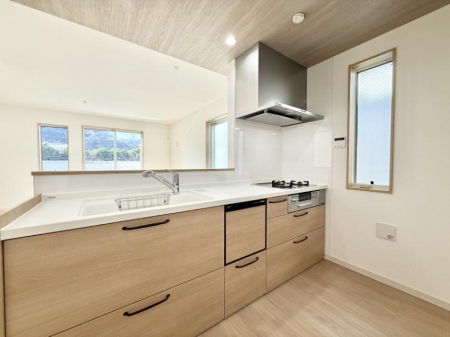 �L�b�`���@�������Ƒ����J��[�߂�A������̂���L�b�`��