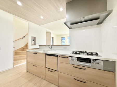 �L�b�`���@���������y���݂ƐH�ׂ�K����͂���L�b�`��