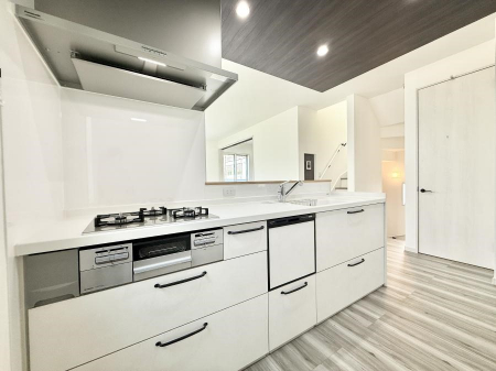 �L�b�`���@�������Ƒ����J��[�߂�A������̂���L�b�`��