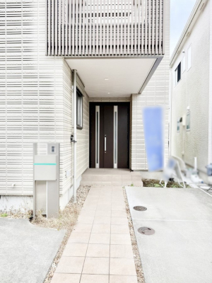 ���ց@�O�ρ� �V���v���Ŕ������A�Z�܂��̑���ۂ��ʂ錺�ւł�